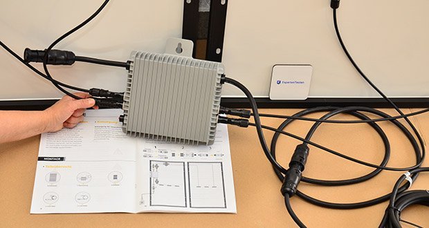 Solakon Balcony Power Plant 600W dans le test-Plug-in-Play: Uncack, Connect & Connect