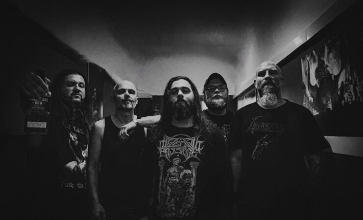 Blood Red Trône – Schneller, Härter, Melodischer • Metal.de