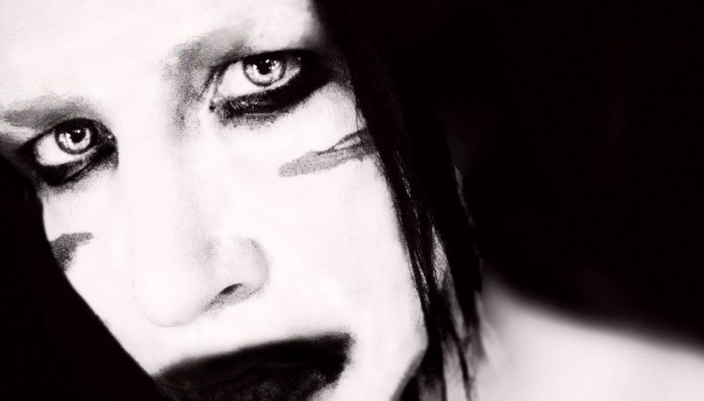 Marylin Manson – Leistet Nach Dem Selbstmordversuch von Paris Jackson Beistand • Metal.de Marylin Manson – Leistet Nach Dem Selbstmordversuch von Paris Jackson Beistand • Metal.de