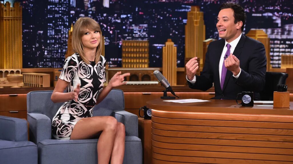 Taylor Swift s'attaque aux rumeurs et explique « Wood » sur Fallon Taylor Swift s'attaque aux rumeurs et explique « Wood » sur Fallon