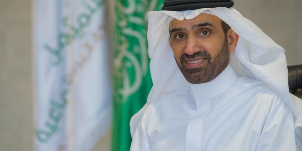 Le ministre des Ressources humaines et du Développement social lance la « Plateforme Mudad » pour permettre aux établissements d’organiser et de gérer les salaires des travailleurs selon des processus intégrés et avancés.