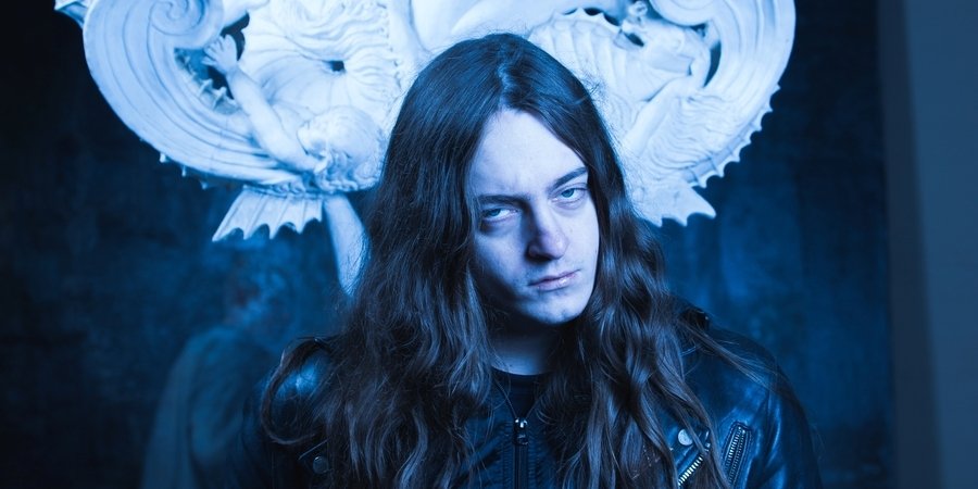 Exploit perturbateur. Greta Link – Vidéo animée de « Lady Moon » • metal.de