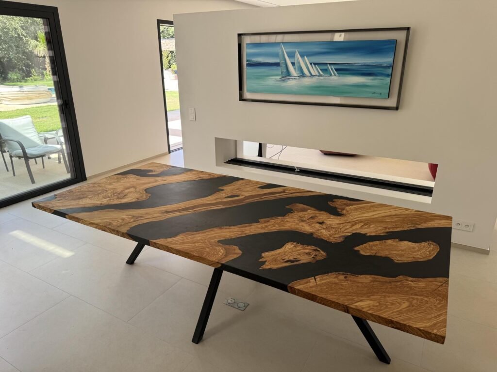 Créateur de mobilier et décoration en bois et époxy Six-Fours-Les-Plages Var (83)