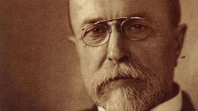 TG Masaryk : Entre l'Enclume et le Palais Impérial – L'Ascension de l'Élu ?